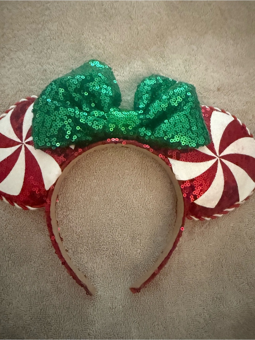 Holiday Sequin Candy Bow Ear Headband - Green and Red